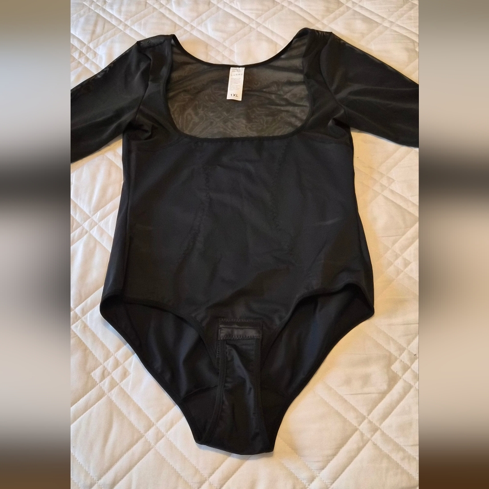 Elegant Black Women's Shapewear Bodysuit